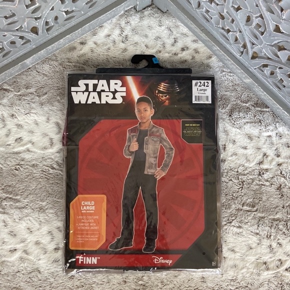 NWT! Disney Star Wars Finn cosplay boys large Halloween costume trick or treat - Picture 13 of 13